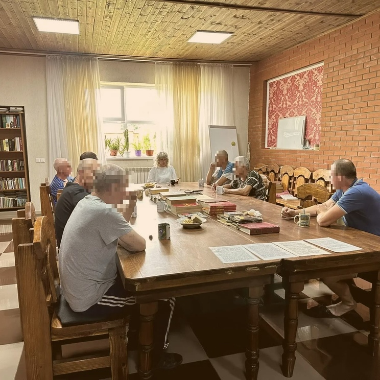 «Я не болен, я в любой момент брошу»: занятие об отрицании зависимости
